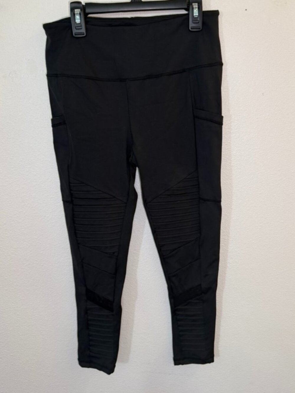 CVG Leggings Size medium.  (item #16)